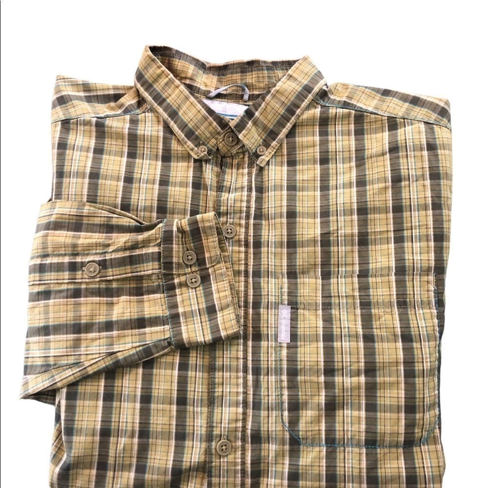 Columbia Plaid Button Down  Casual Shirt Sz. L Long Sleeve Green Outdoors